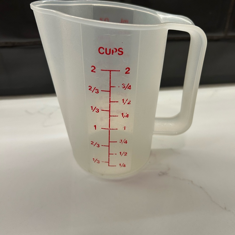 Tupperware 2-cup Measuring Pitcher